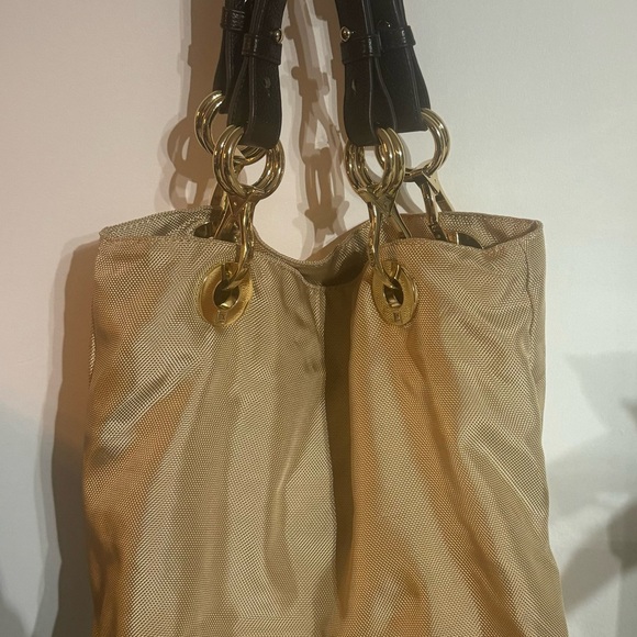 Chic Tan Hobo Bag with Gold Rings - Picture 2 of 10